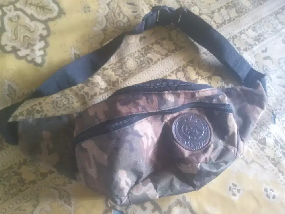Tas Selempang Pinggang Wast Bag