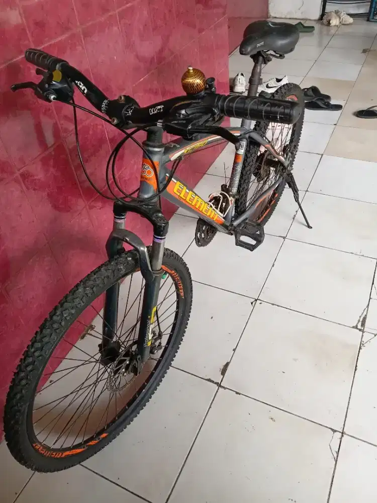 SEPEDA GUNUNG BEKAS MERK ELEMENT XC150