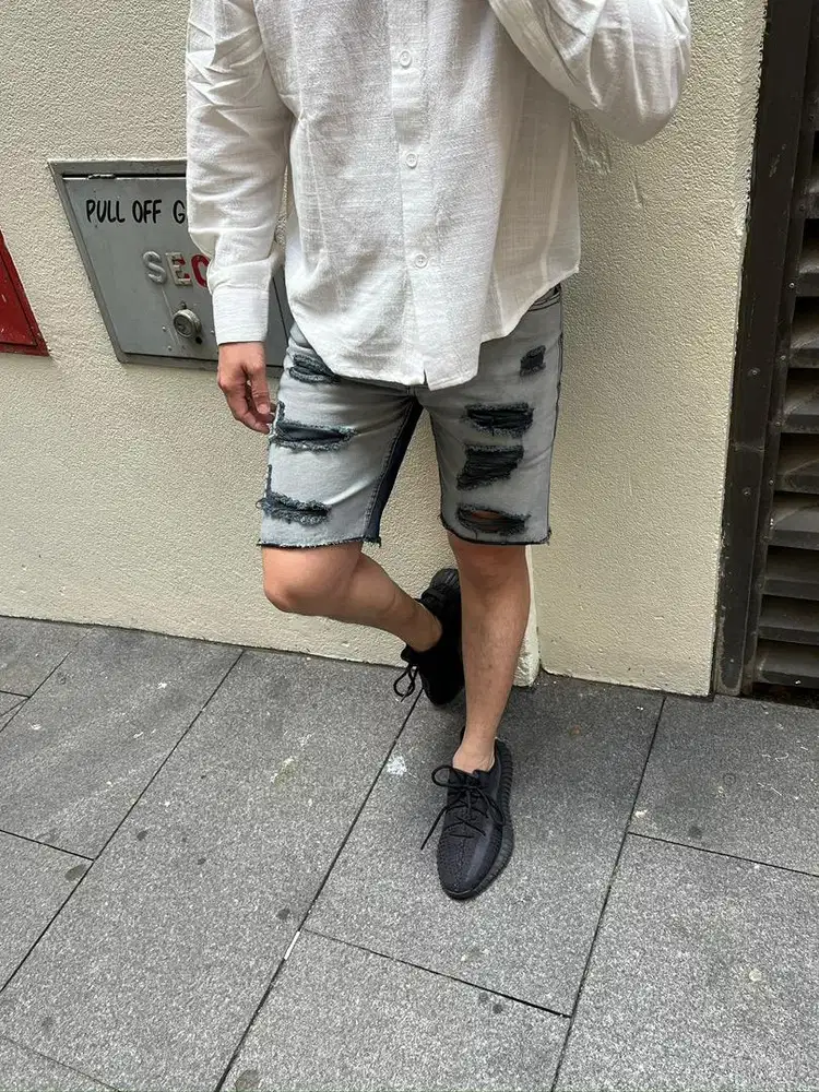 SALE CELANA PENDEK PRIA