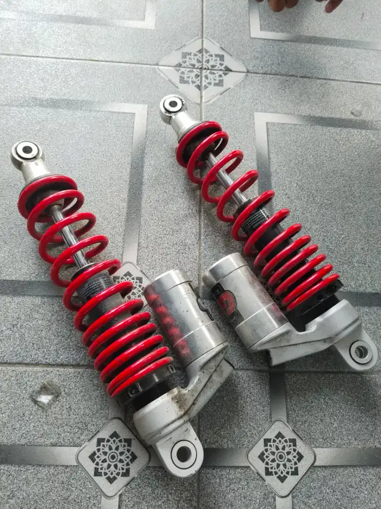 Shockbreaker Motor Kharisma Depan belakang