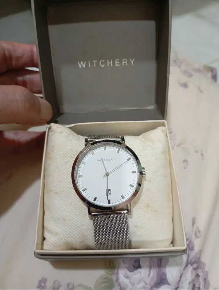 jam tangan,pria atau wanita,Witchery, normal + kotak (beli dari baru)