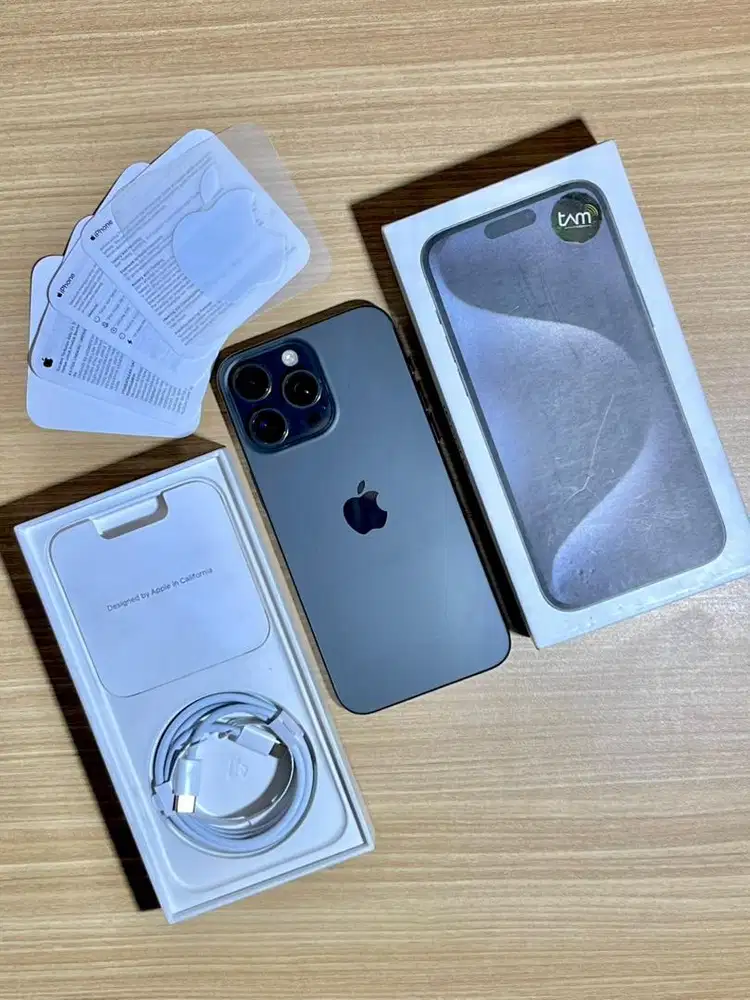 iPhone 15 ProMax black titanium 256GB, Second iBox (NEGO)