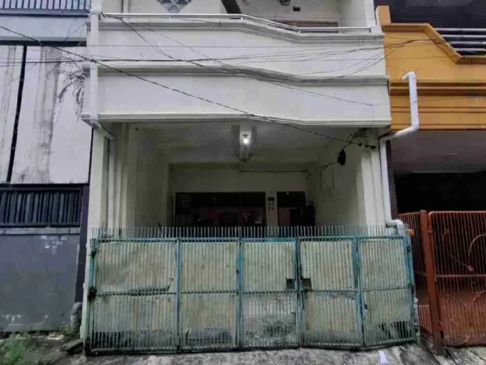 Rumah 3 Lantai Nyaman di Sunter Agung Tanjung Priok – Akses Mudah