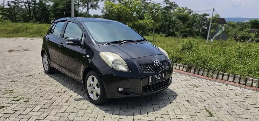 Yaris Matik thn 2007 matik ,hitam ori cat,Interior ori, utuh, antik