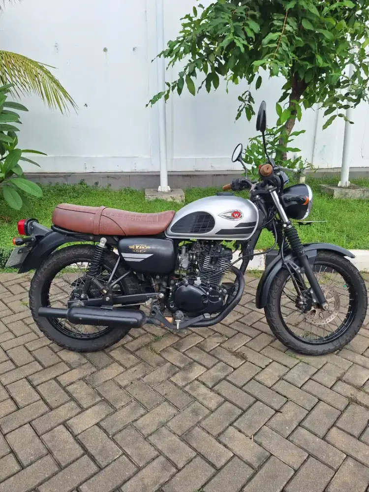 Kawasaki W175 SE Silver 2019