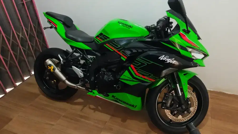 Kawasaki ZX25R ABS