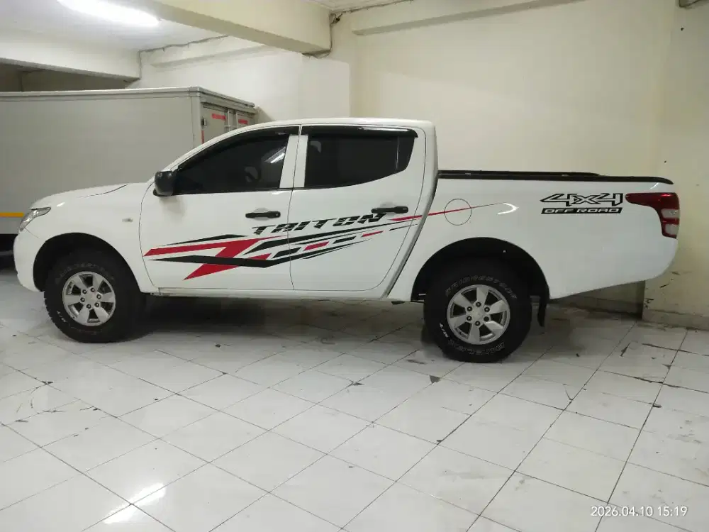 TRITON HDX GLX  Disel 2.5 4X4