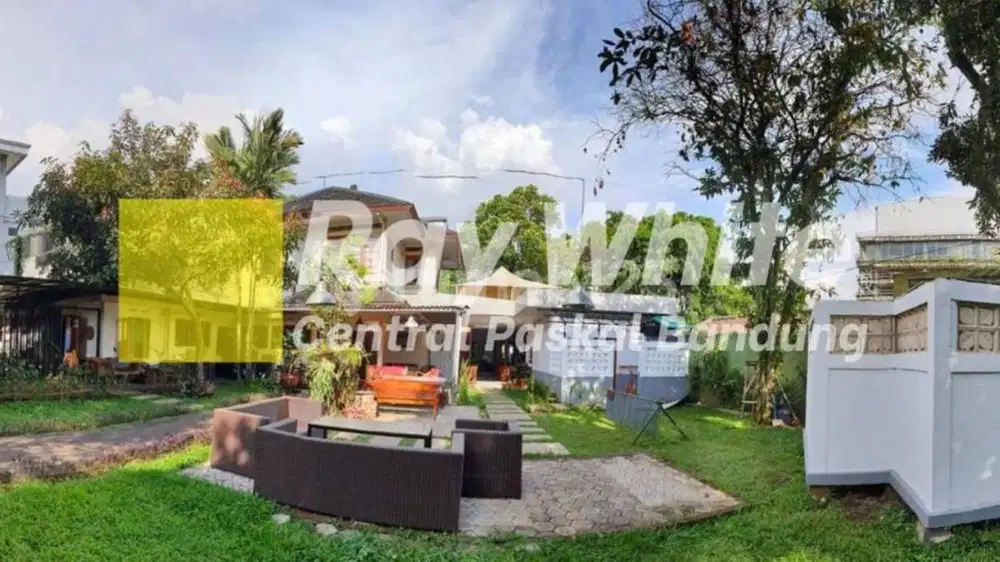 Rumah Megah di Karang Tinggal Sukajadi Bandung