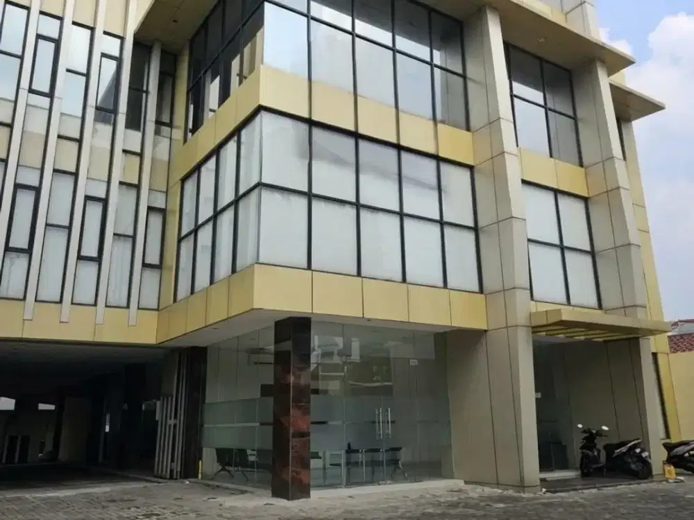 Dijual Gedung 3,5 Lantai Pondok Aren Lokasi Bisnis Potensial dengan Parkir Luas GB-9252