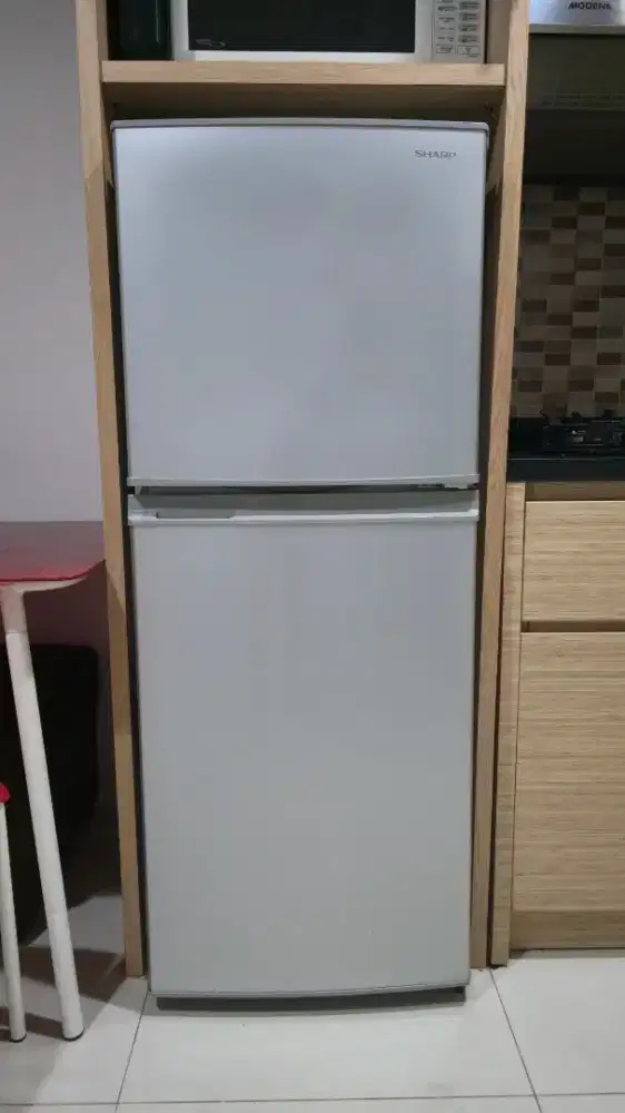 Dijual kulkas 2 pintu