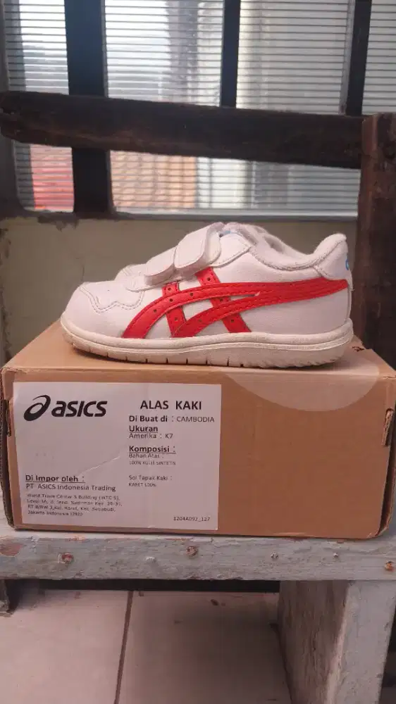 Sepatu anak asics japan