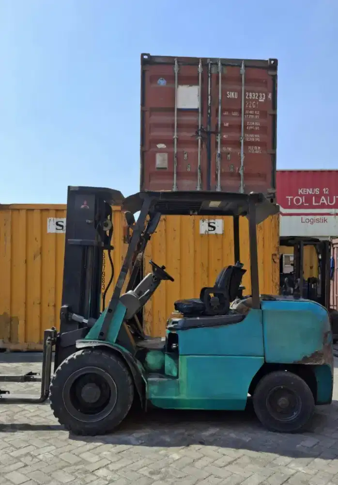 Jasa Rental Forklift Bulanan .