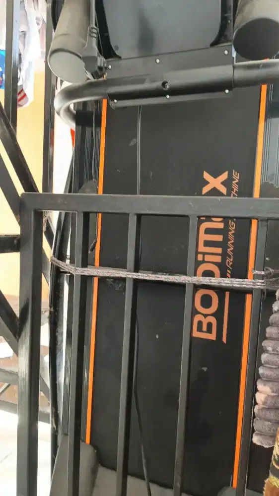 Alat olahraga barang masih bagus mulus