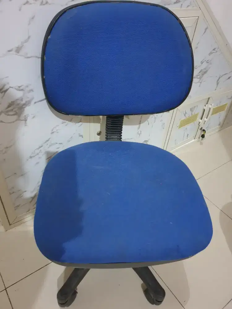 Kursi bisa untuk kantor,kursi belajar dll