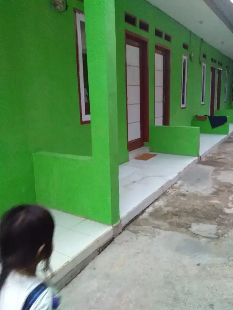 Di kontrakan rumah utk pegawai /Mahasiswa