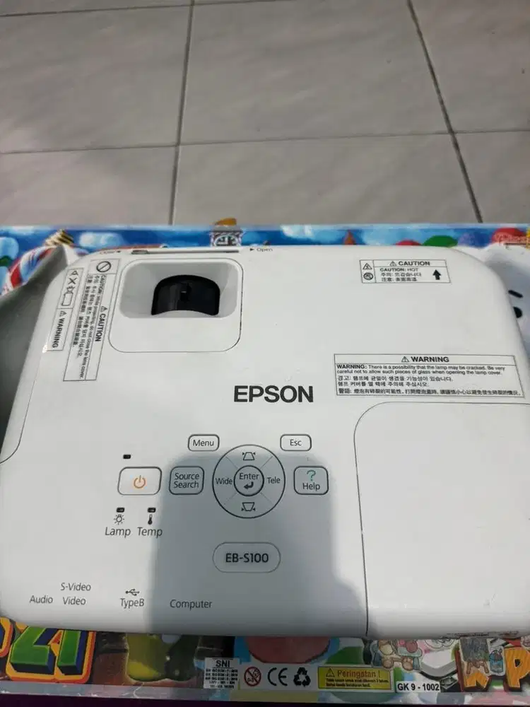 Proyektor epson ebs100