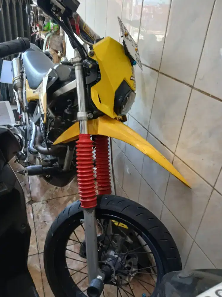 Kawasaki KLX S DI GNG SAHARI ANCOL