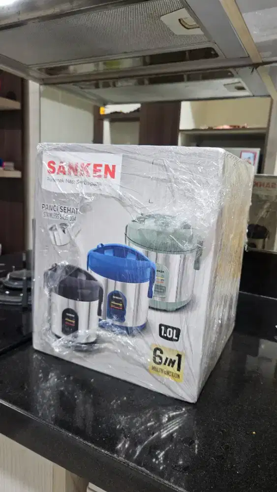 Sanken Rice Cooker 1 Liter SJ-130H Magic Com
Hitam