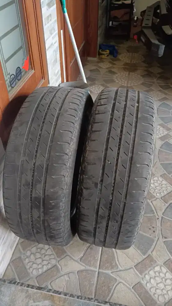 Ban bekas mobil expander