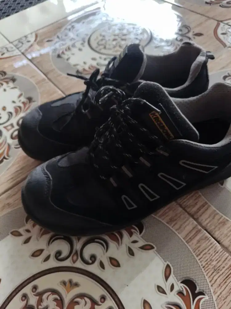 krisbow safety shoes hydra