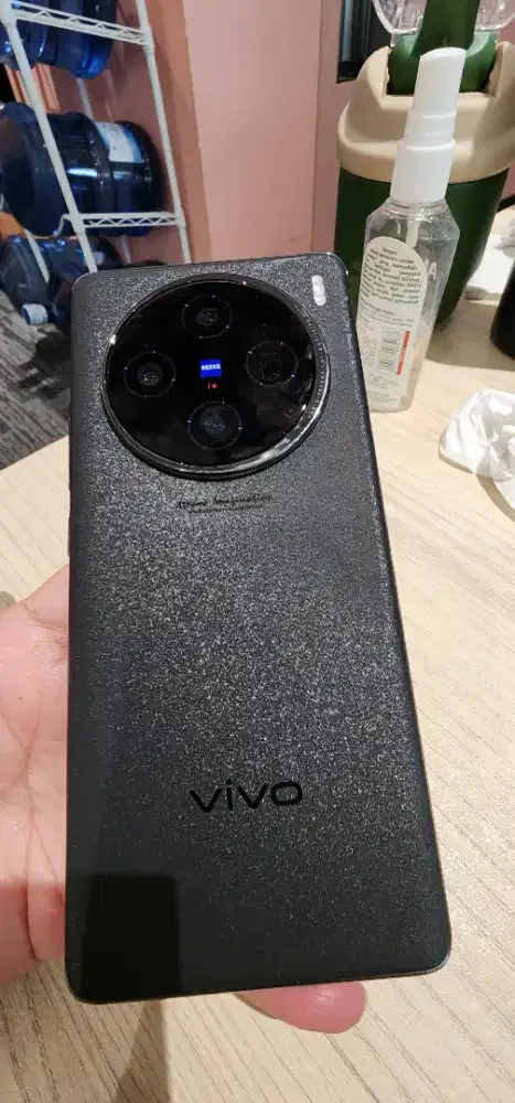 Vivo x100(bukan pro)