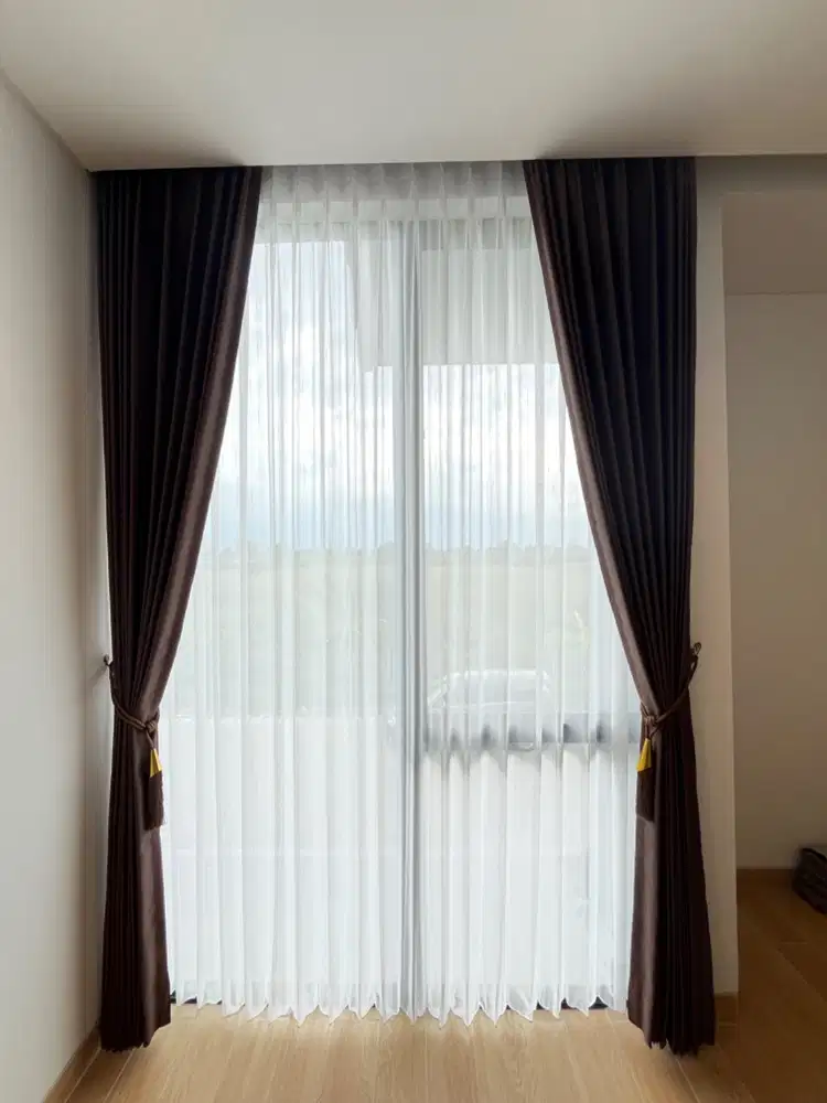 Gorden blackout tidak tembus cahaya seperti hotel