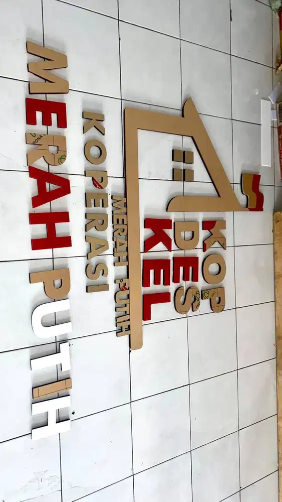 Huruf timbul akrilik non lampu