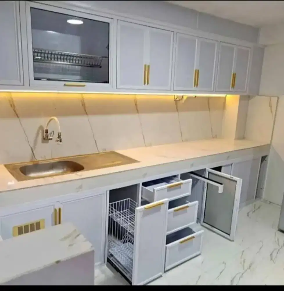 KITCHEN SET ALUMINIUM