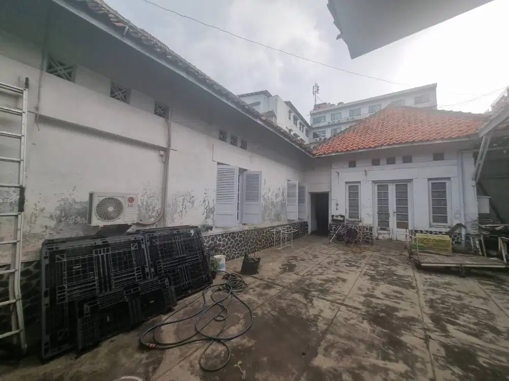 Jl. Riau Bandung Rumah Strategis