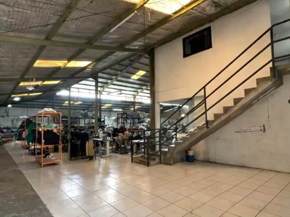 Pabrik Industri Yang Sedang Berkembang 3300m² Full Furnished di Sepatan