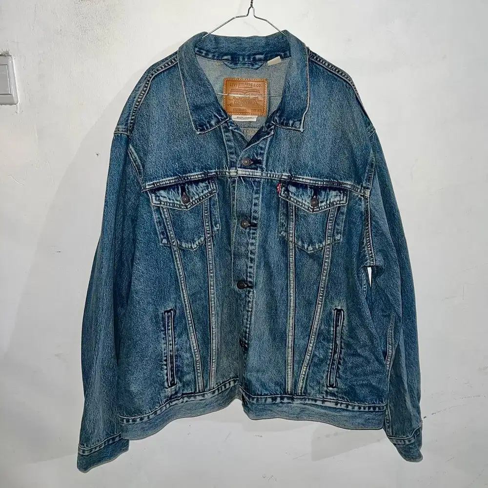 Jaket Vintage Levi's Levis Blue Denim Tracker Jean Coat Men XXL Ori
