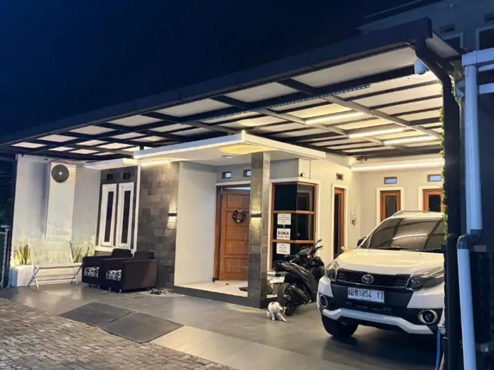 RUMAH MEWAH 2 LANTASI SIAP HUNI DI LOKASI STRATEGIS GAMPING, SLEMAN - DEKAT KAMPUS UNU, AL-AZHAR