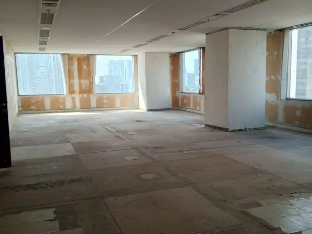 Sewa ruang kantor BARE conditio di WISMA KEIAI Jakpus