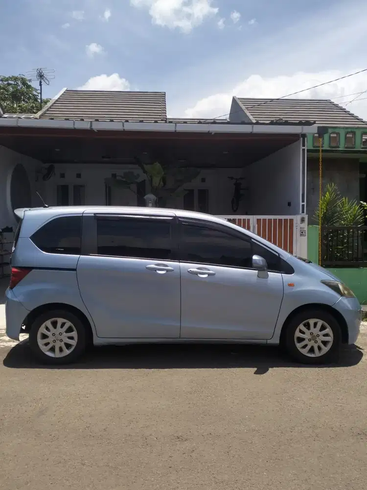 Honda Freed 2009 Bensin