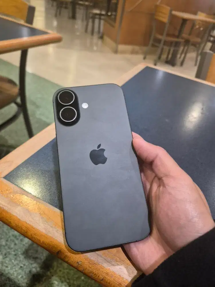 iPhone 17 256GB Black iBox - Baru 4 Bulan