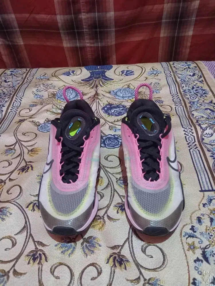 Nike Air Max 2090 Lotus Pink25025