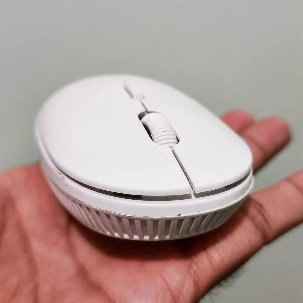 Mouse Wireless Rubix M101 Putih – Ringan & Nyaman – Normal