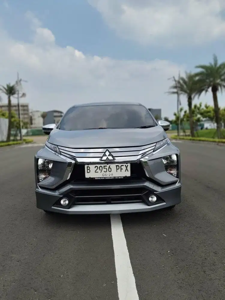 tdp 35 jt km 35 rb Mitsubishi Xpander Ultimate 2019 abu-abu