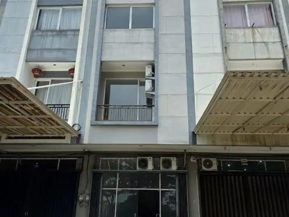 Dijual Ruko Royale Palm, C.15,  di dekat Bandara Sukarno Hatta, Cengkareng, Jakarta Barat
