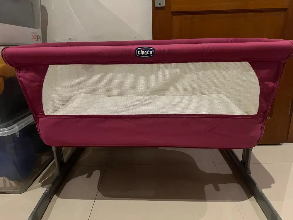 CHICCO NEXT2ME BEDSIDE CRIB PINK FUCHSIA