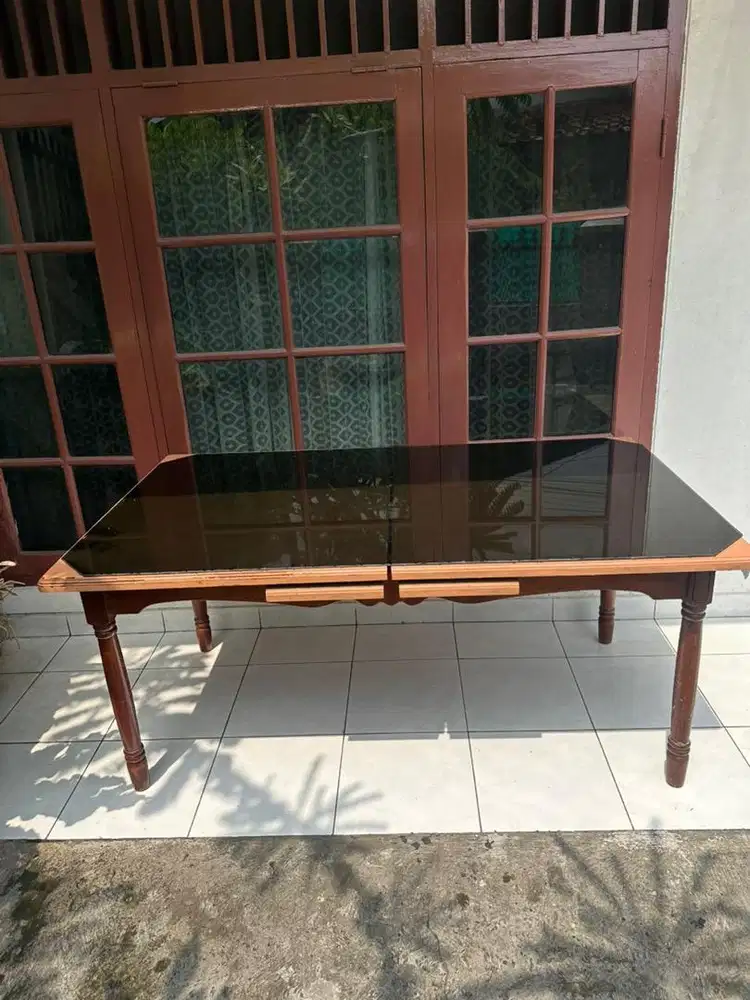 Meja Makan Kayu Jati