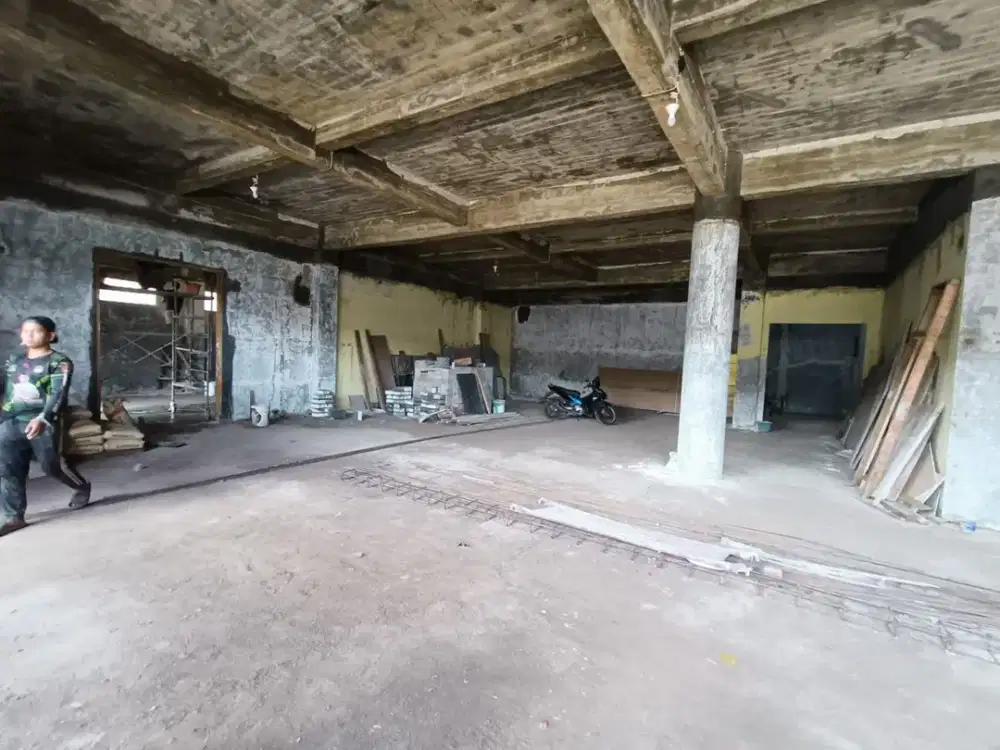 Disewakan Bangunan Cocok Untuk Segala Usaha di Jl. Sadang, Bandung