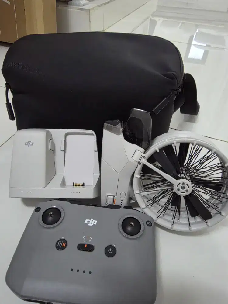 Drone DJI flip + Batteray + Charging Hub