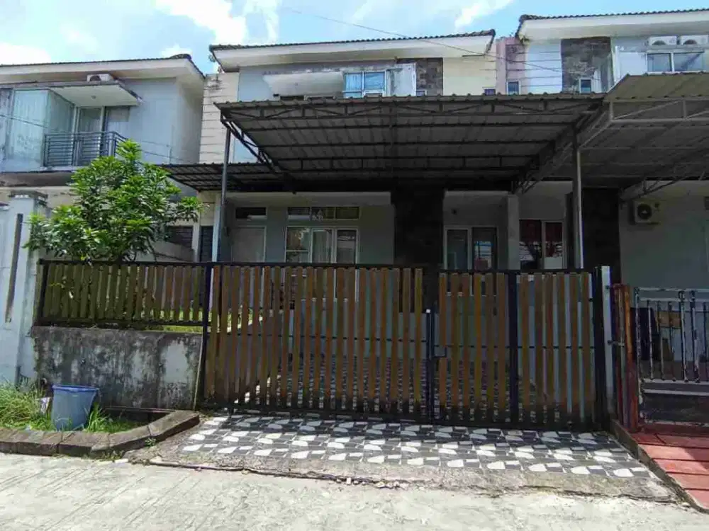 rumah cantik minimalis 2 lantai di regency