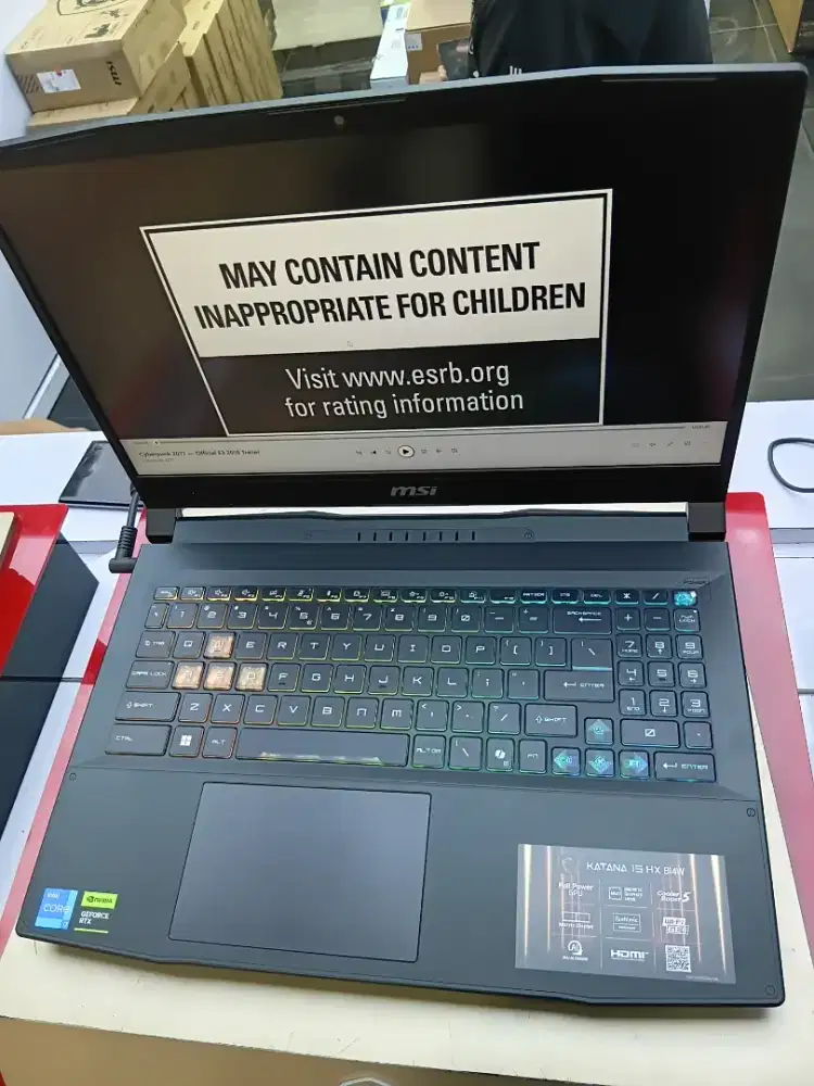 Msi core i7 16/512GB rtx 5050