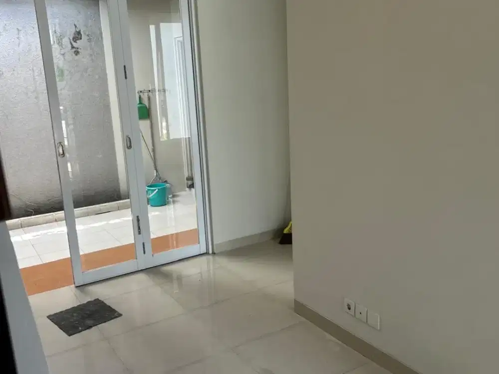 Miliki Rumah Sewa Siap Huni dengan Lokasi yang Strategis di Cluster Fortune, Graha Raya, sangat cocok untuk Keluarga B