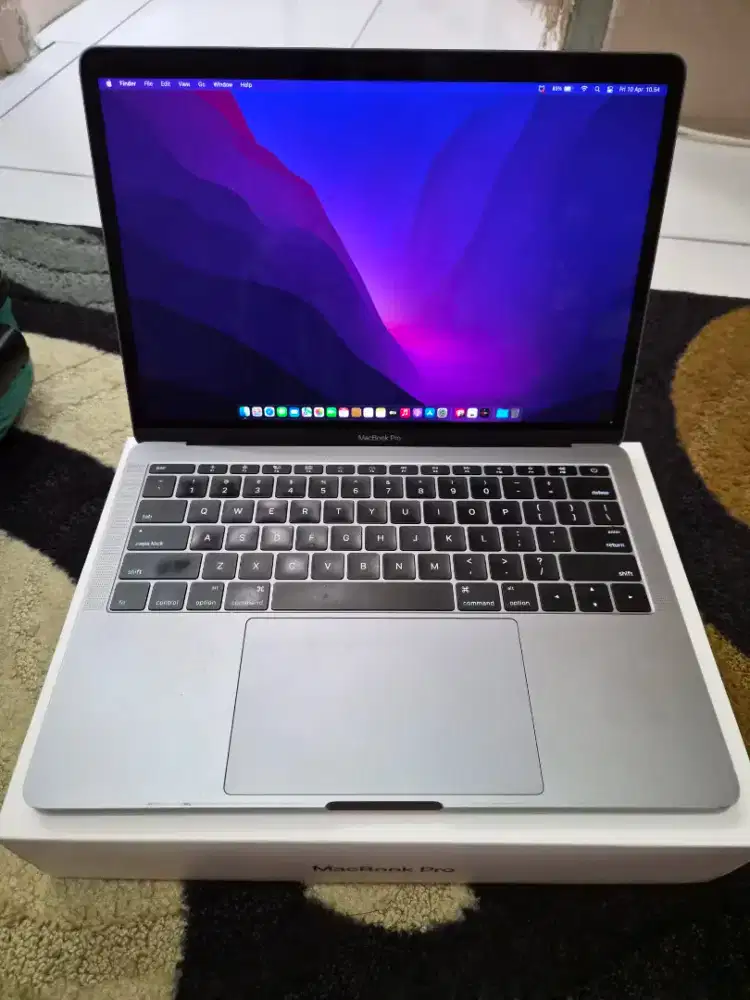 Macbook pro retina 2016 grey 8/256gb core i5 fullset resmi IBOX ID/A