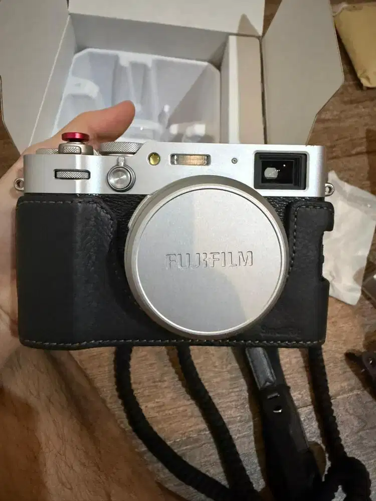 KAMERA FUJIFILM X100V