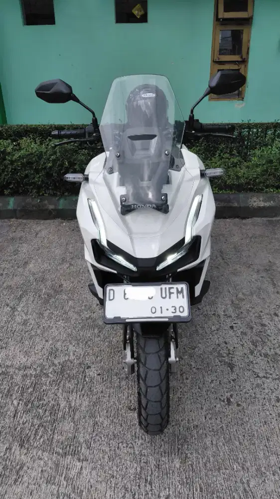 HONDA ADV 160 Putih 2025 Januari Full ORI KM RENDAH