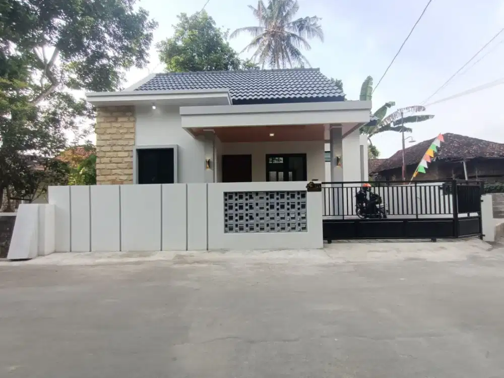 RUMAH BARU SIAP HUNI SUPER STRATEGIS LOKASI SUSUKAN 1 SEYEGAN, SLEMAN DEKAT EXIT TOLL BARU